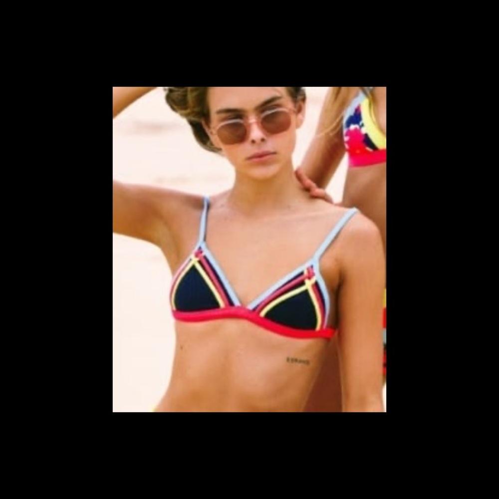 one one bikini top XL